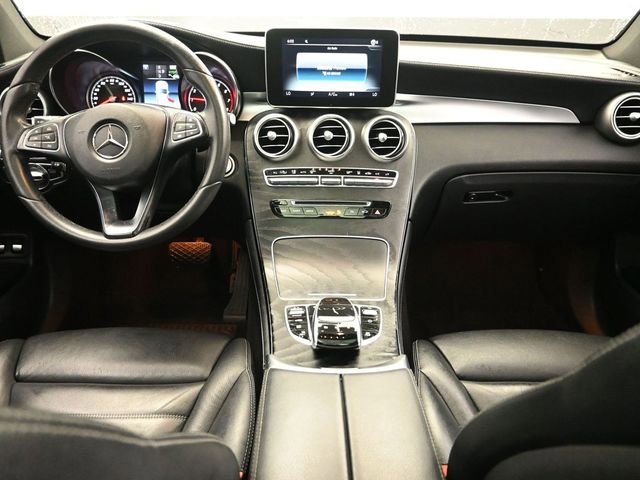 Used 2018 Mercedes-Benz GLC 350e 4MATIC image 17
