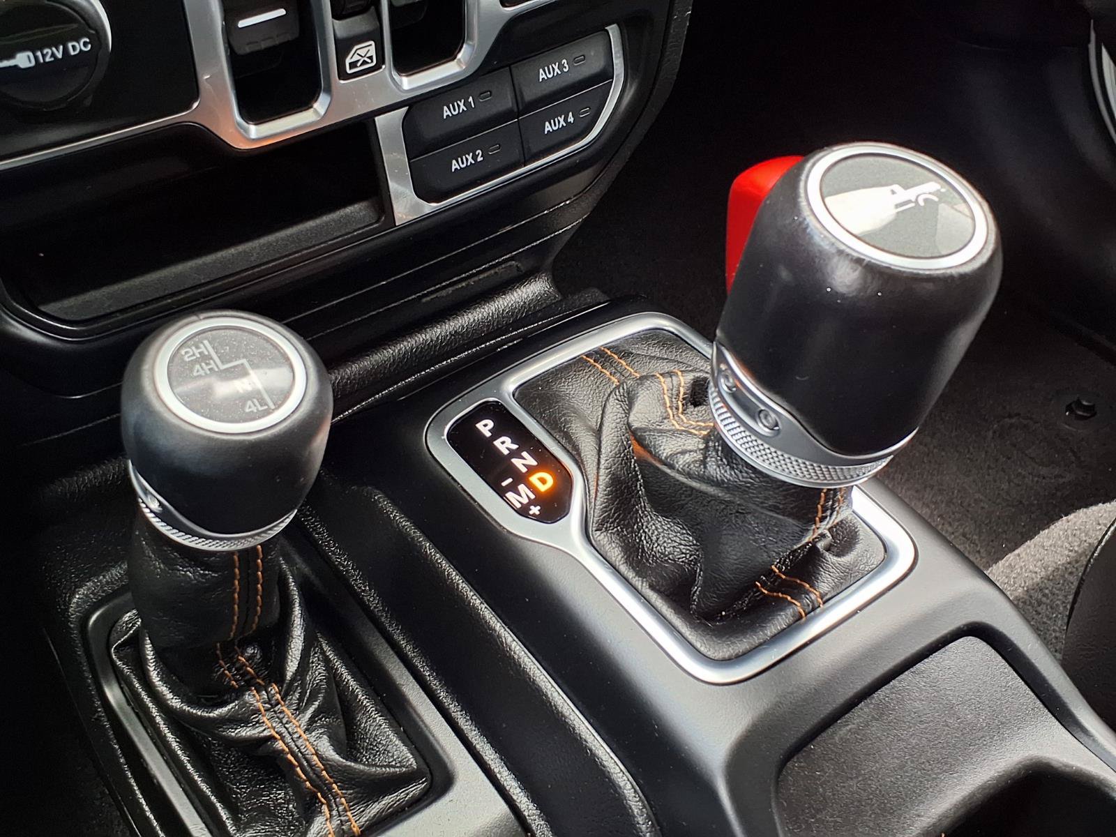 Used 2021 Jeep Gladiator Overland AWD/4WD image 14