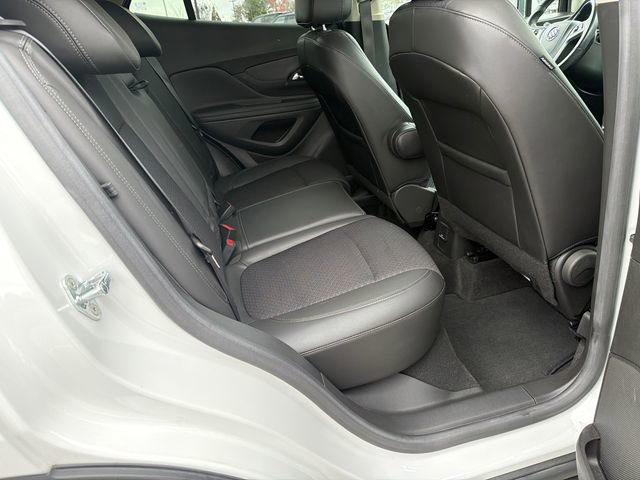 Used 2022 Buick Encore Preferred w/ Safety Package image 15