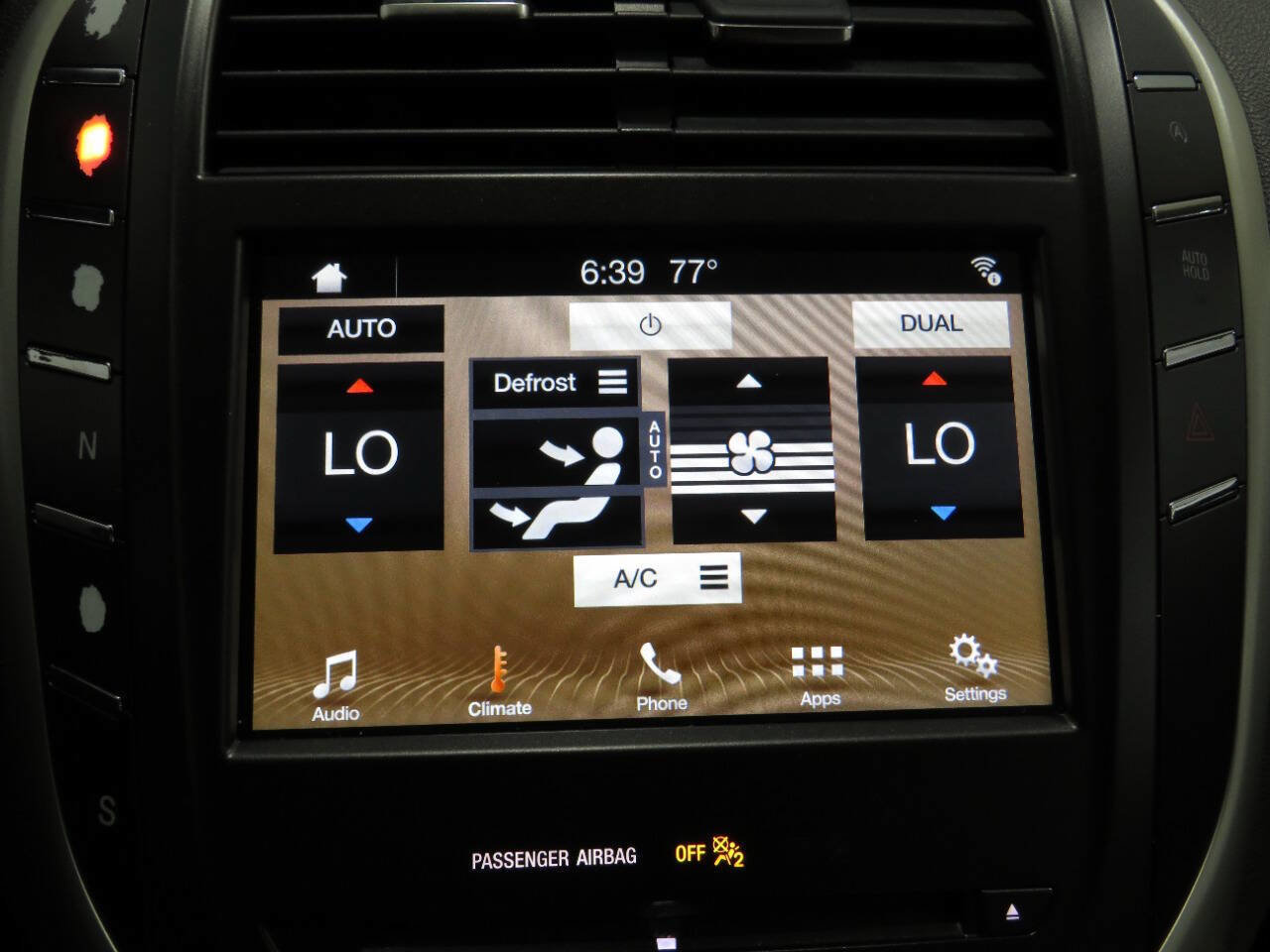 Used 2018 Lincoln MKC Premiere FWD image 22
