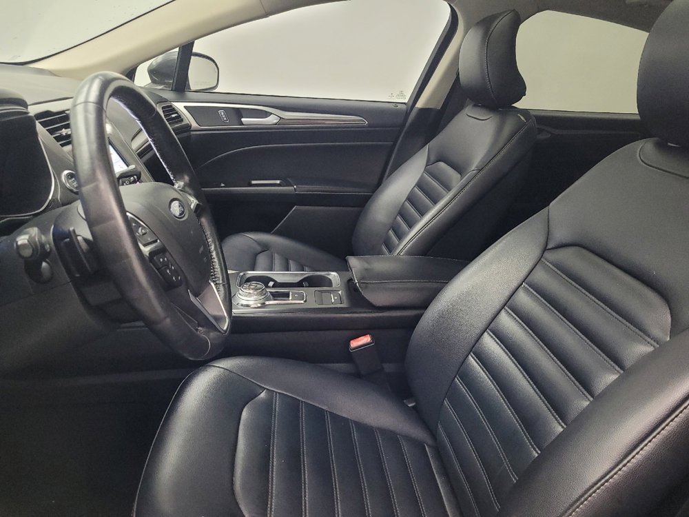 Used 2019 Ford Fusion SEL FWD image 17
