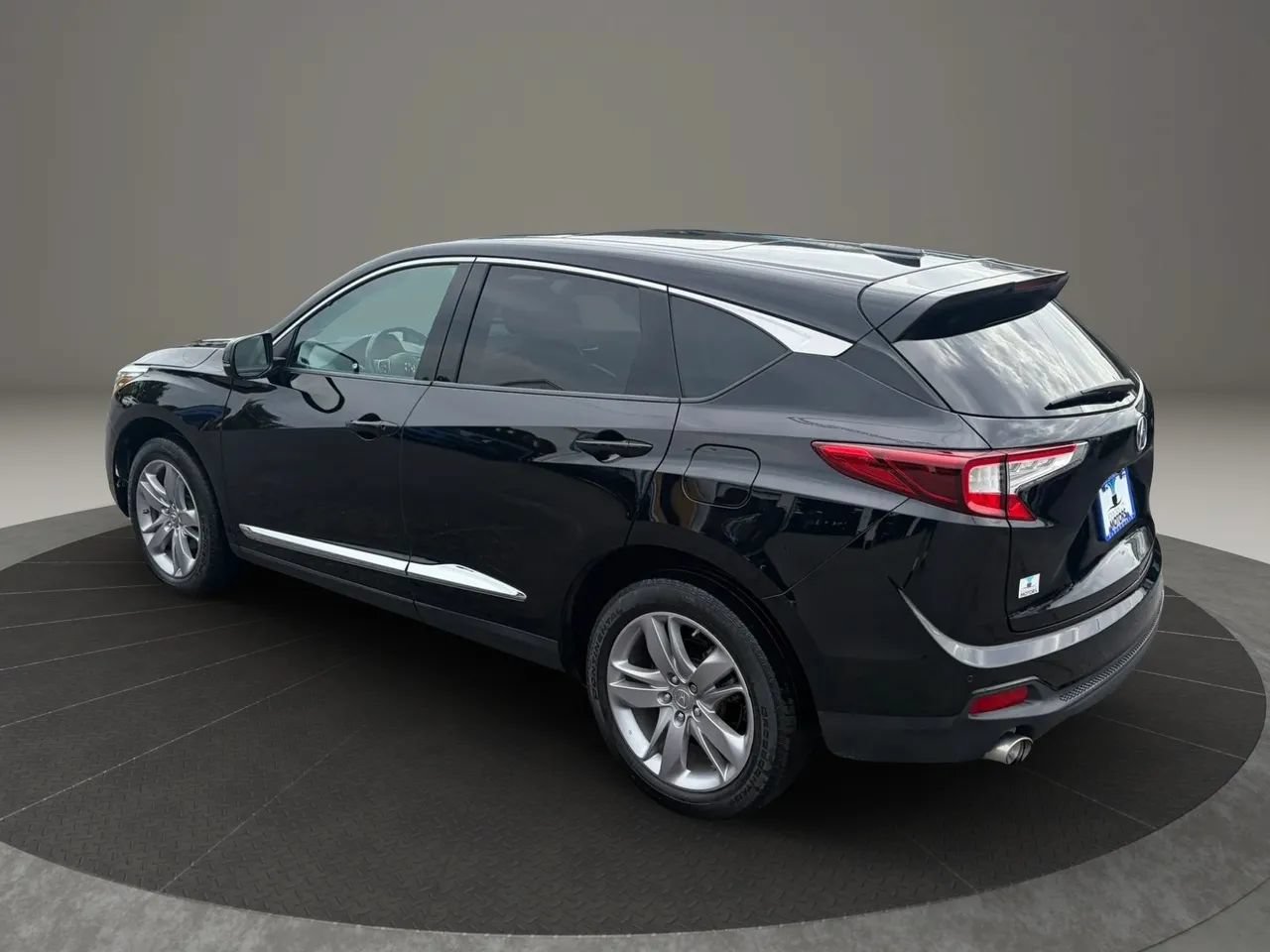 Used 2020 Acura RDX w/ Advance Package AWD/4WD image 3