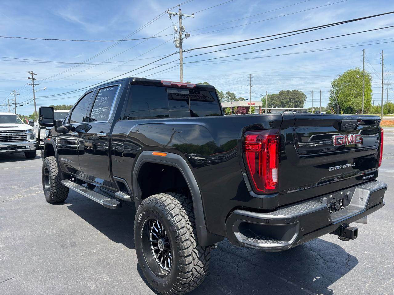 Used 2022 GMC Sierra 2500 Denali image 8