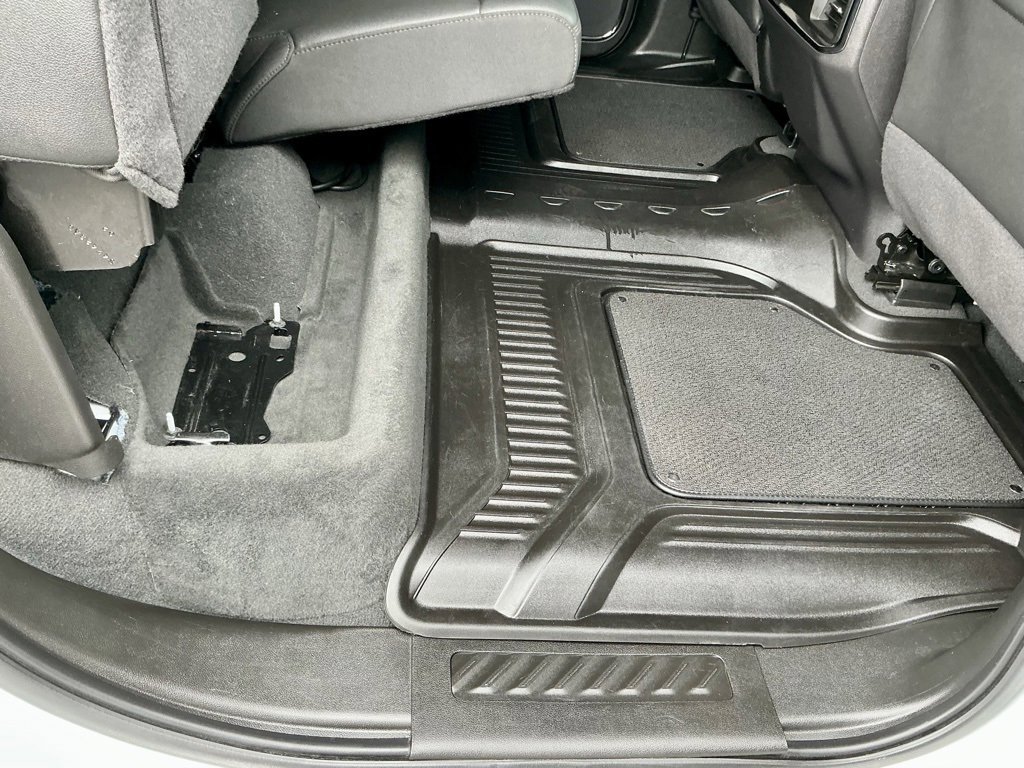 Used 2024 GMC Sierra 1500 AT4 w/ Technology Package image 28