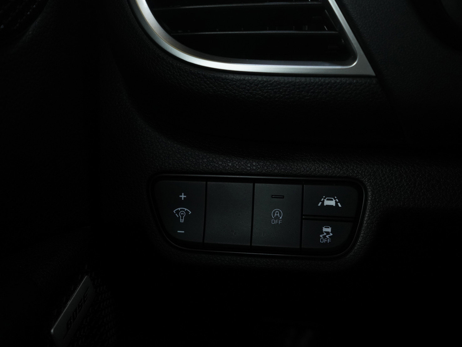 Used 2023 Kia Seltos SX w/ SX Sunroof Package image 25