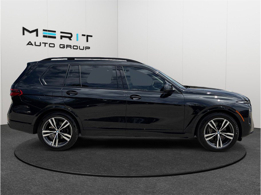Used 2023 BMW X7 xDrive40i AWD/4WD image 10