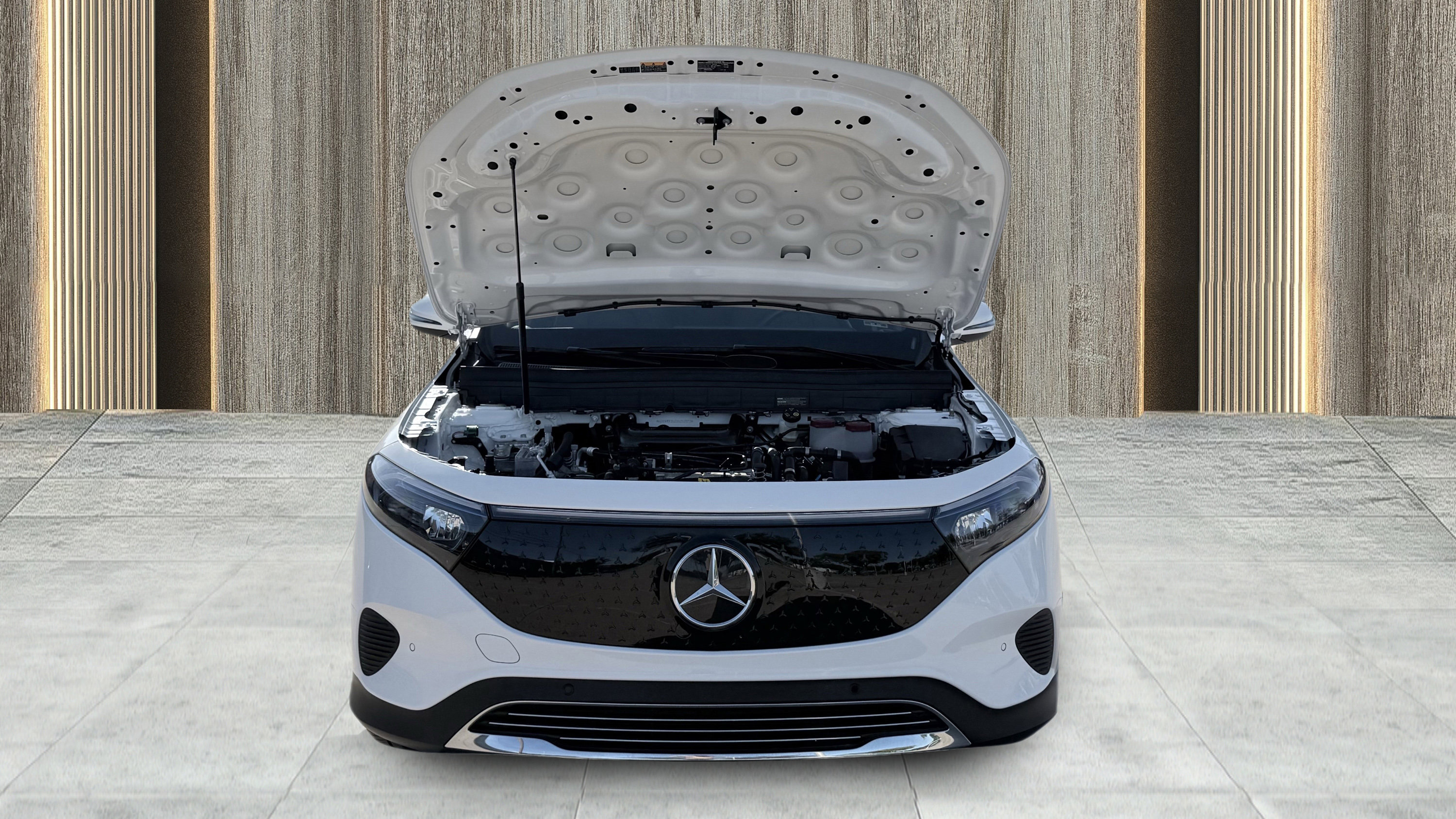 Used 2025 Mercedes-Benz EQB 250+ image 19