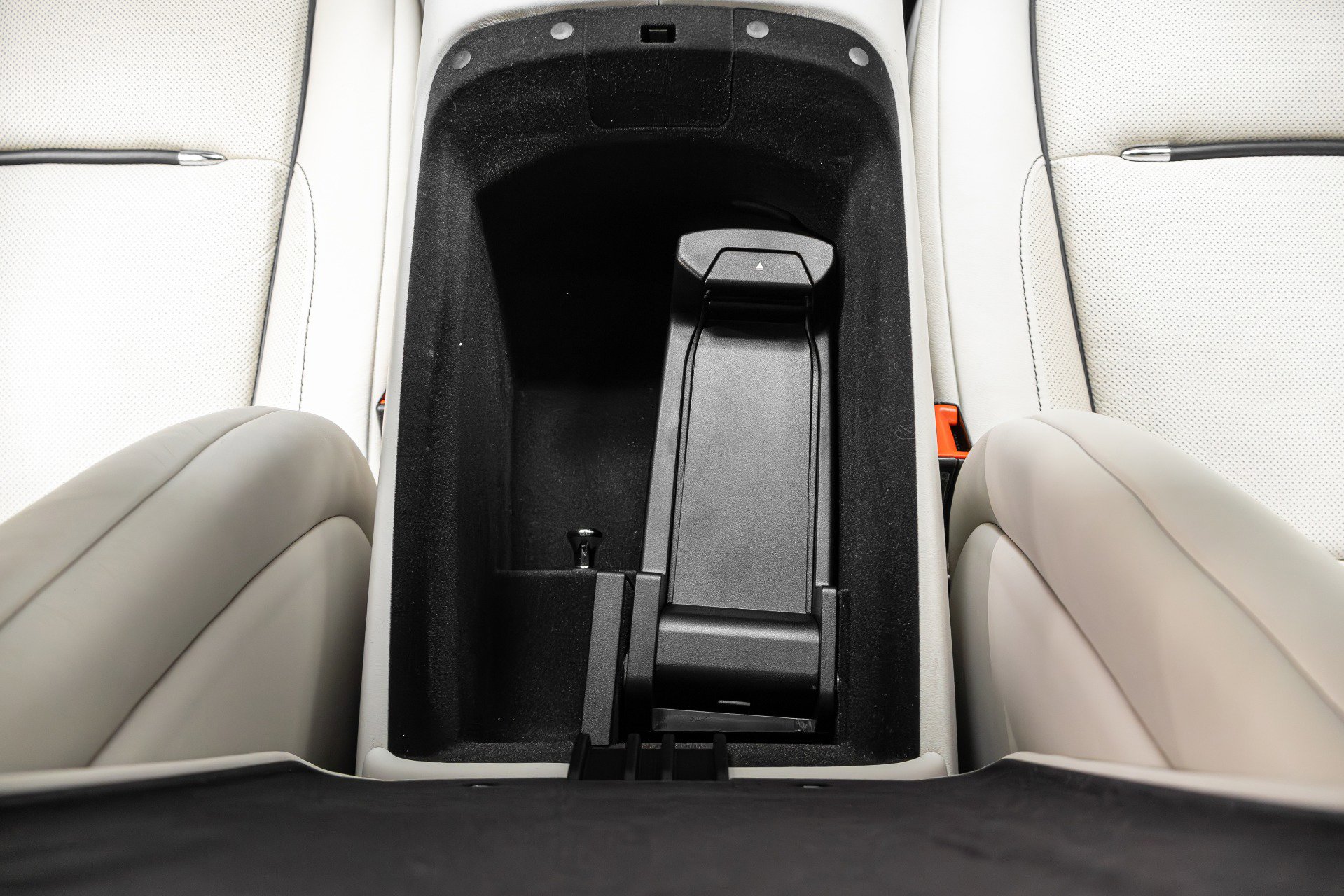 Used 2016 Rolls-Royce Wraith image 27