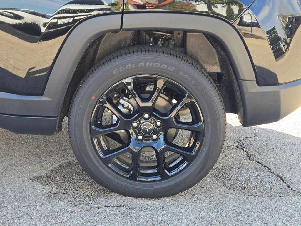 New 2026 Jeep Compass Latitude w/ Sun and Sound Group image 15