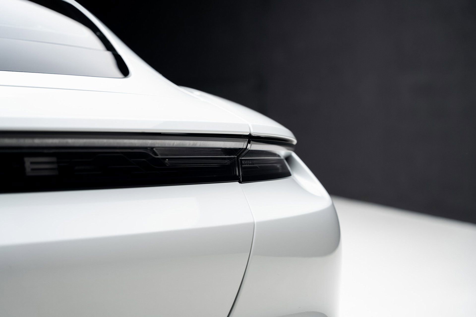 Used 2022 Porsche Taycan image 29