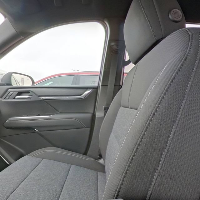New 2026 GMC Acadia Elevation FWD image 32