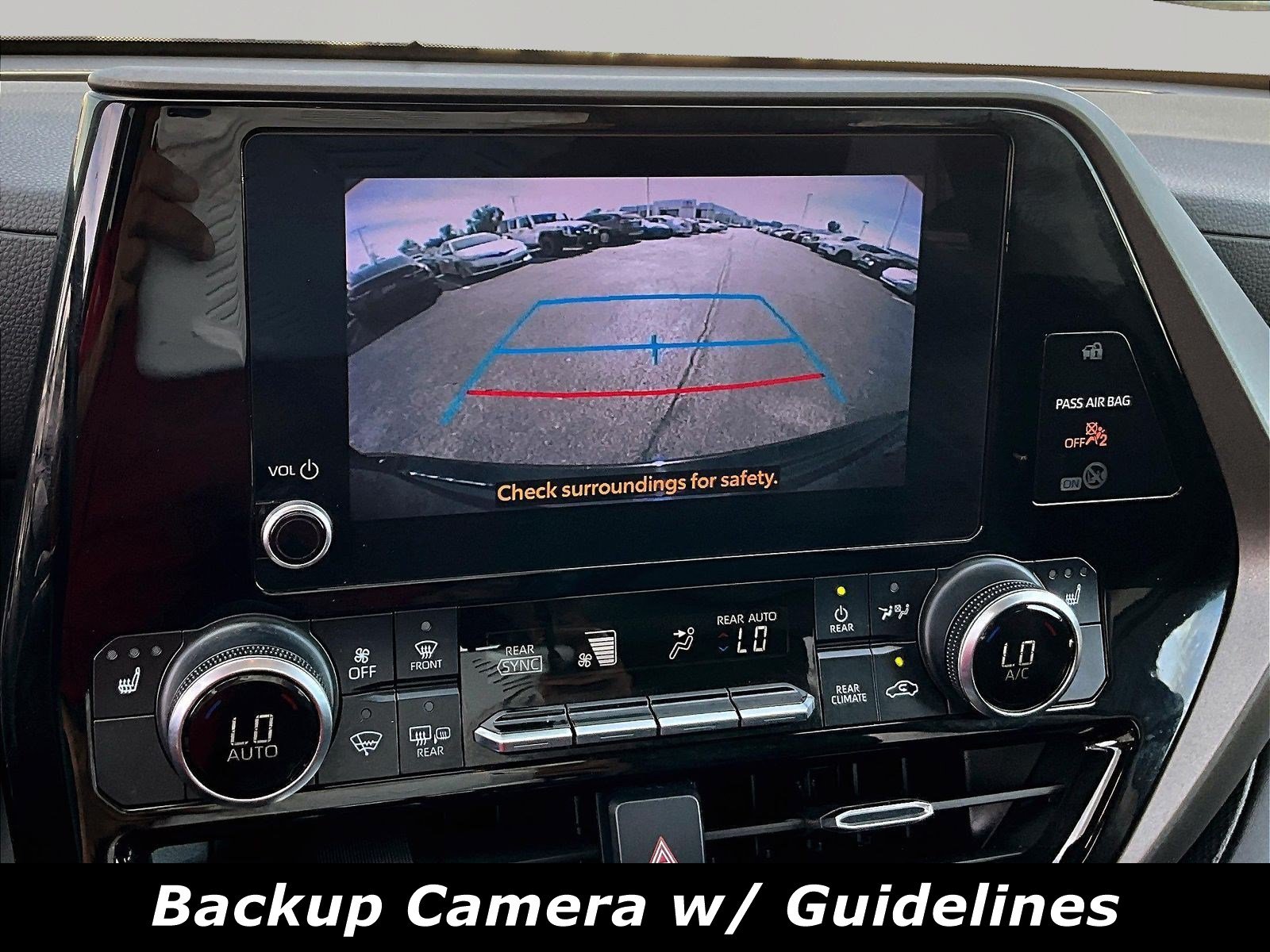 Used 2023 Toyota Highlander XLE AWD/4WD image 14