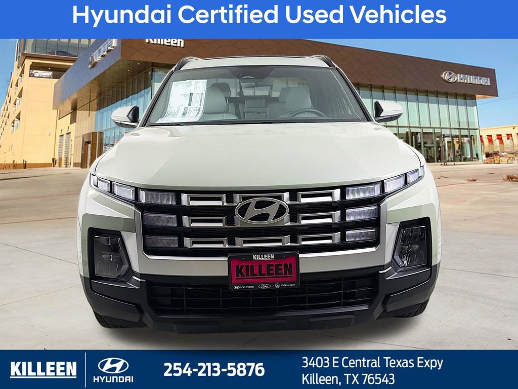 Used 2025 Hyundai Santa Cruz SEL FWD image 2