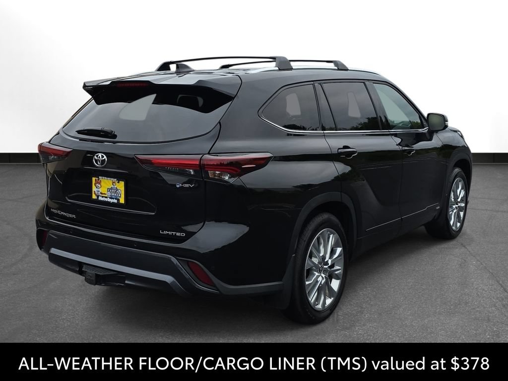 Certified 2025 Toyota Highlander Limited AWD/4WD image 6