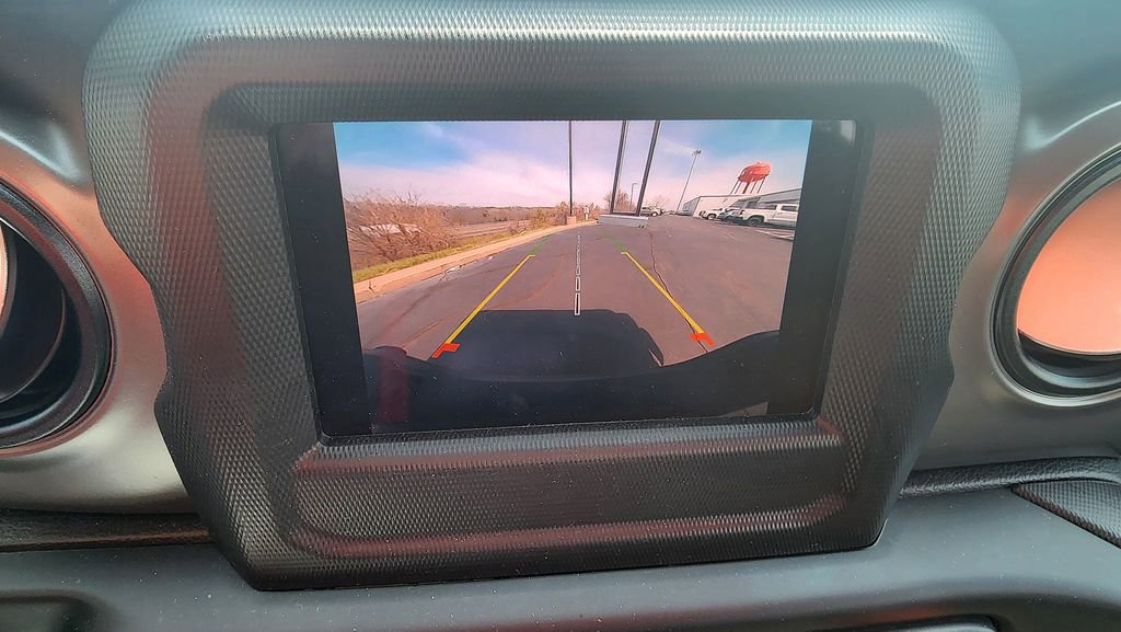 Used 2022 Jeep Gladiator Sport image 28