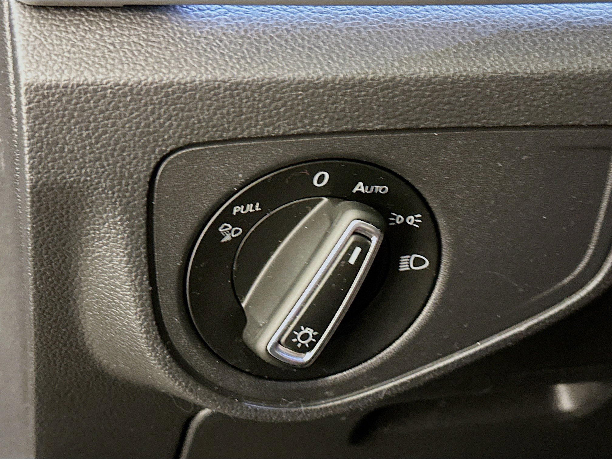 Used 2021 Volkswagen Atlas SEL Premium image 17