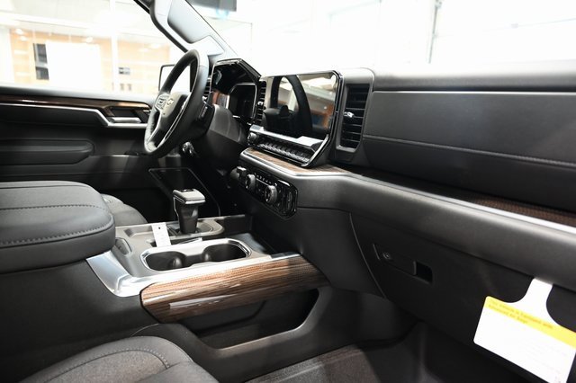 New 2026 Chevrolet Silverado 1500 LT image 17