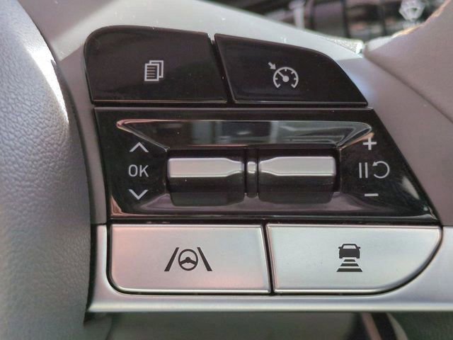 Used 2021 Hyundai Elantra SEL w/ Convenience + Premium Package image 31