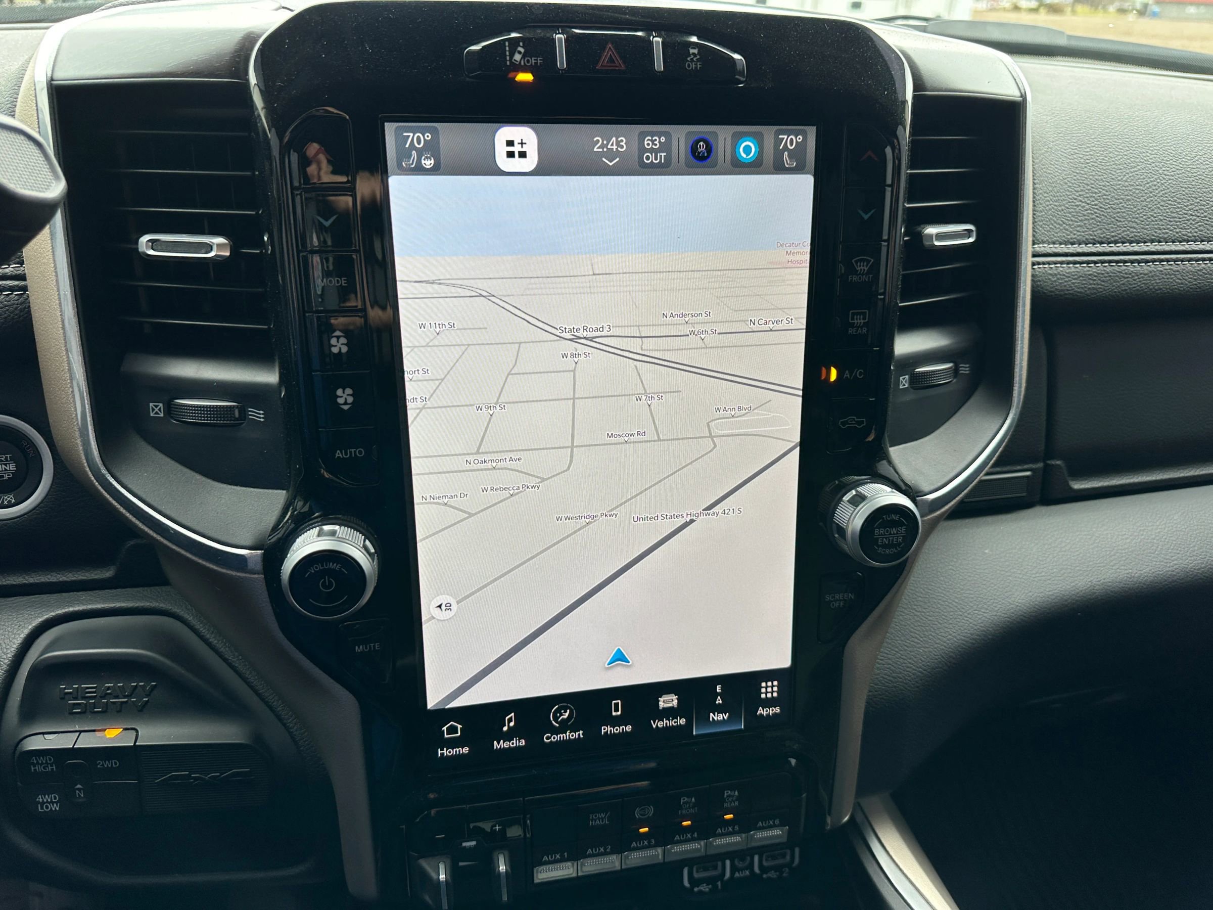 Used 2024 RAM 4500 Laramie image 16