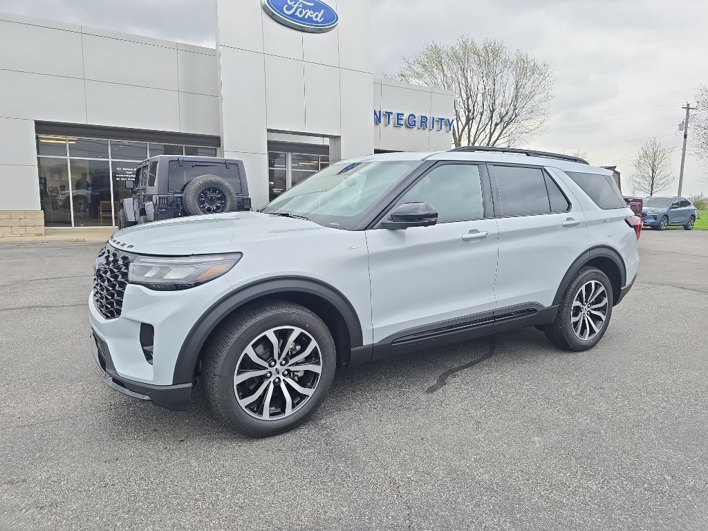 New 2026 Ford Explorer ST-Line AWD/4WD image 2