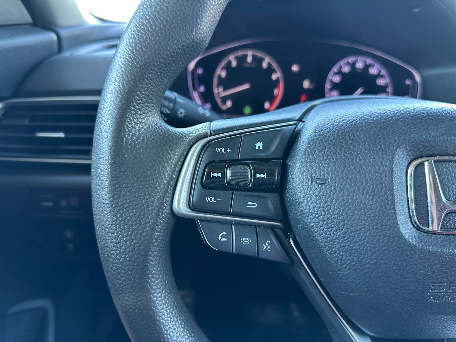 Used 2021 Honda Accord LX image 19
