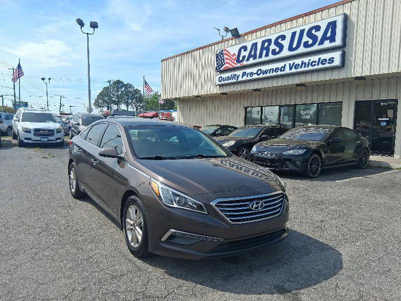 Used 2015 Hyundai Sonata SE w/ Option Group 09 FWD image 11