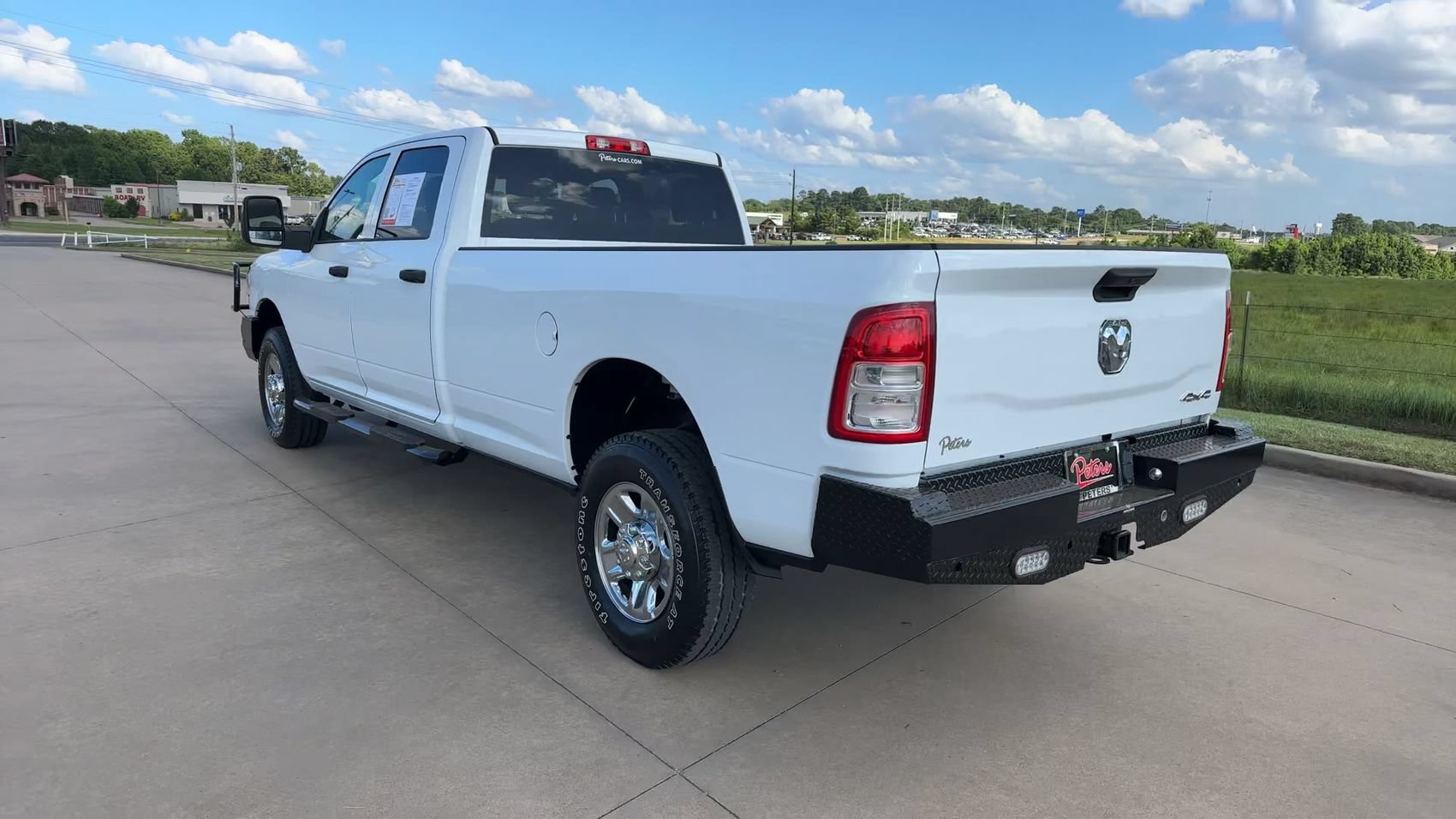 Used 2023 RAM 2500 Tradesman w/ Chrome Appearance Group AWD/4WD image 7