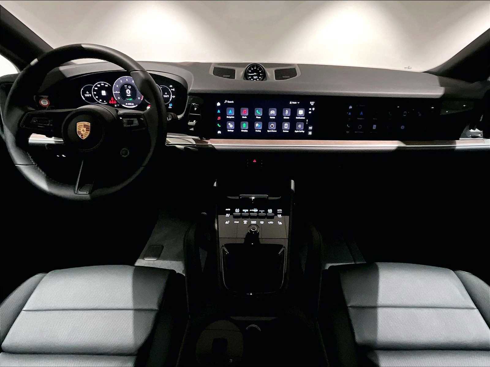 Used 2025 Porsche Cayenne E-Hybrid image 17