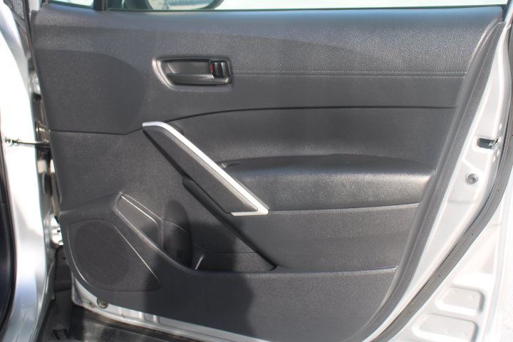 Certified 2024 Toyota Corolla Cross LE AWD/4WD image 18