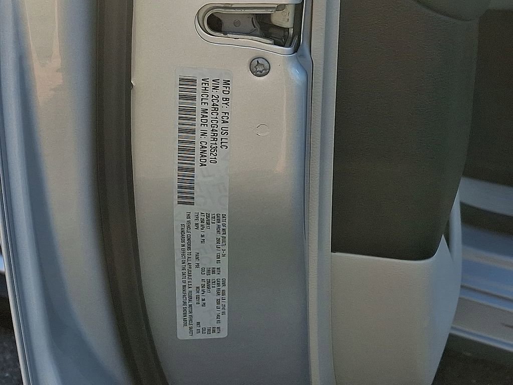 Used 2024 Chrysler Voyager LX image 29