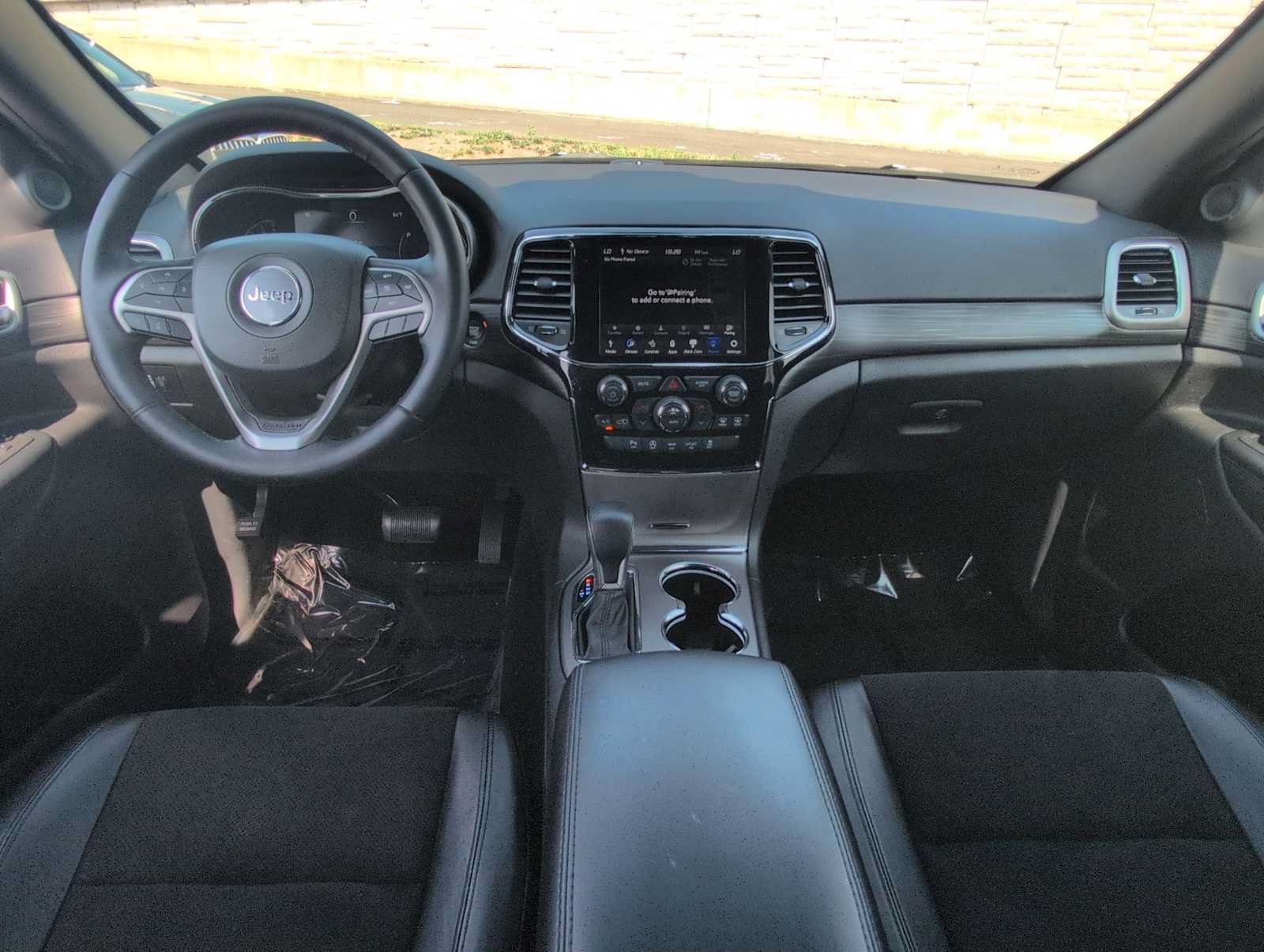 Used 2022 Jeep Grand Cherokee Laredo X AWD/4WD image 15