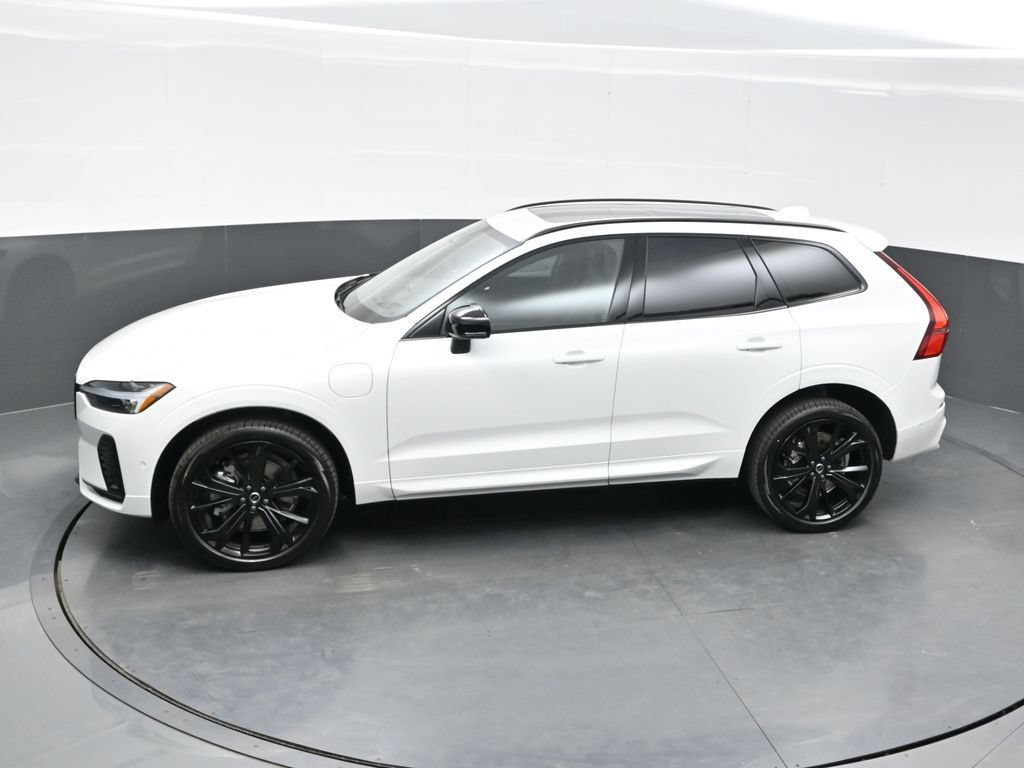 New 2026 Volvo XC60 T8 Ultra w/ Climate Package AWD/4WD image 35