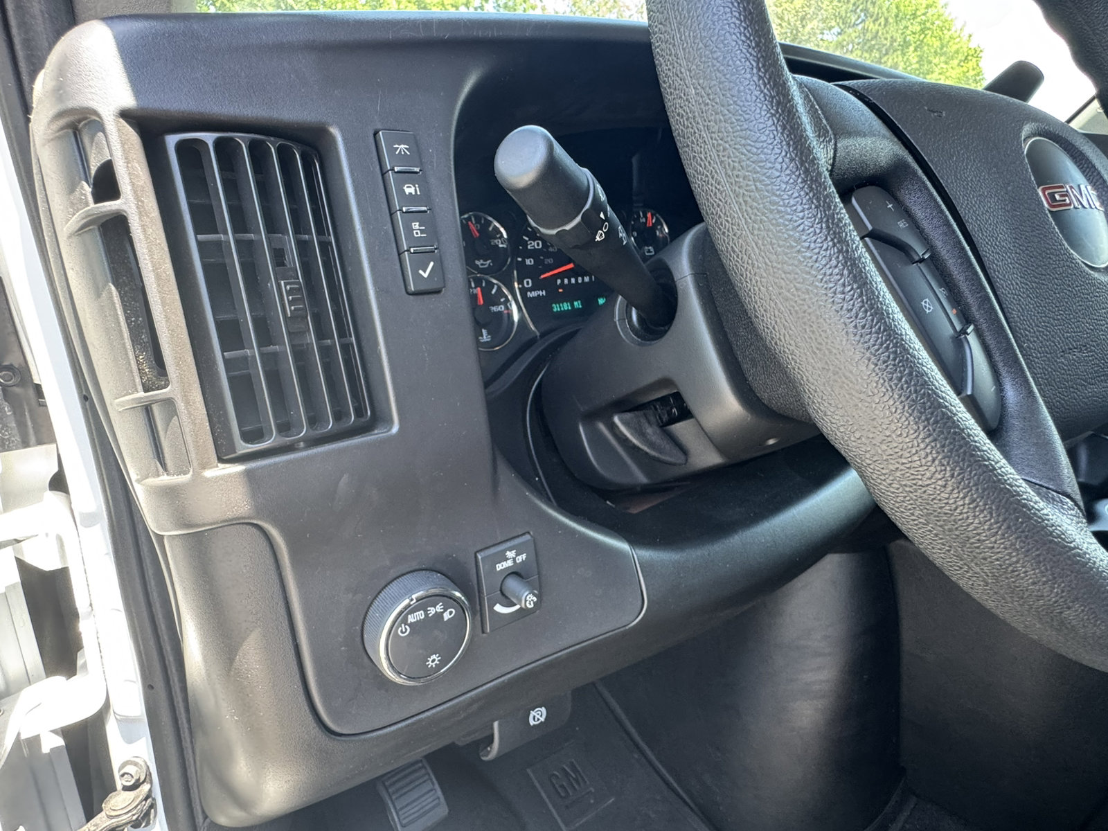 Used 2025 GMC Savana 3500 LT w/ LT Preferred Equipment Group RWD image 29
