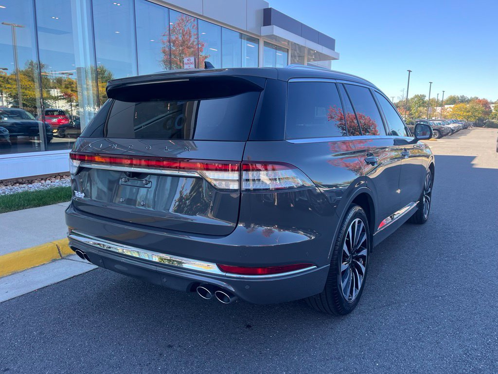 Certified 2022 Lincoln Aviator Black Label Grand Touring w/ Class IV Trailer Tow Package AWD/4WD image 9