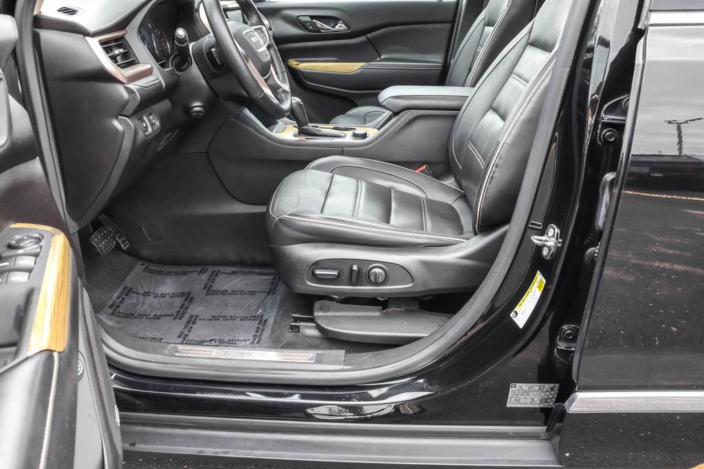 Used 2017 GMC Acadia Denali w/ Technology Package AWD/4WD image 20