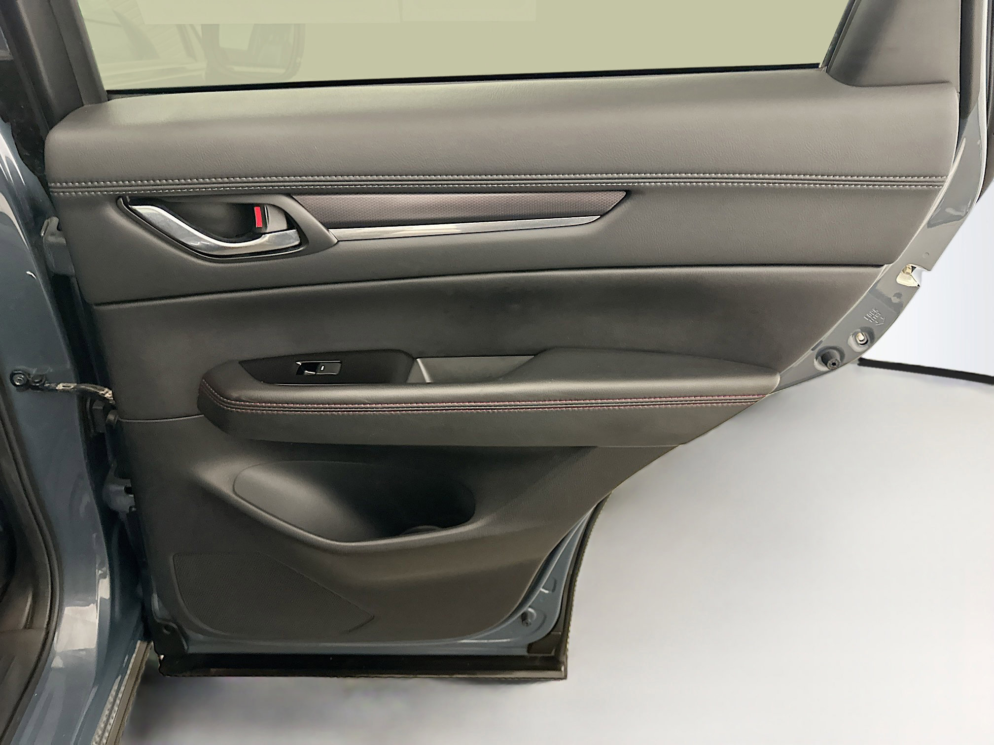 Used 2025 MAZDA CX-5 Carbon Edition image 33