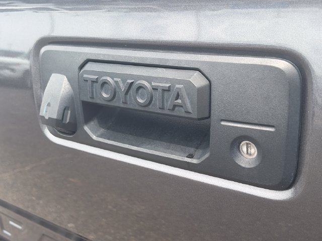 Used 2021 Toyota Tacoma 2WD Double Cab image 29