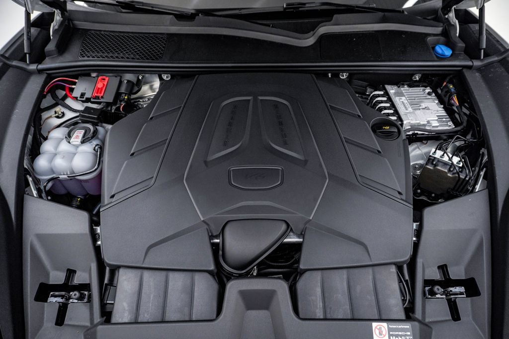 New 2026 Porsche Cayenne Coupe AWD/4WD image 29