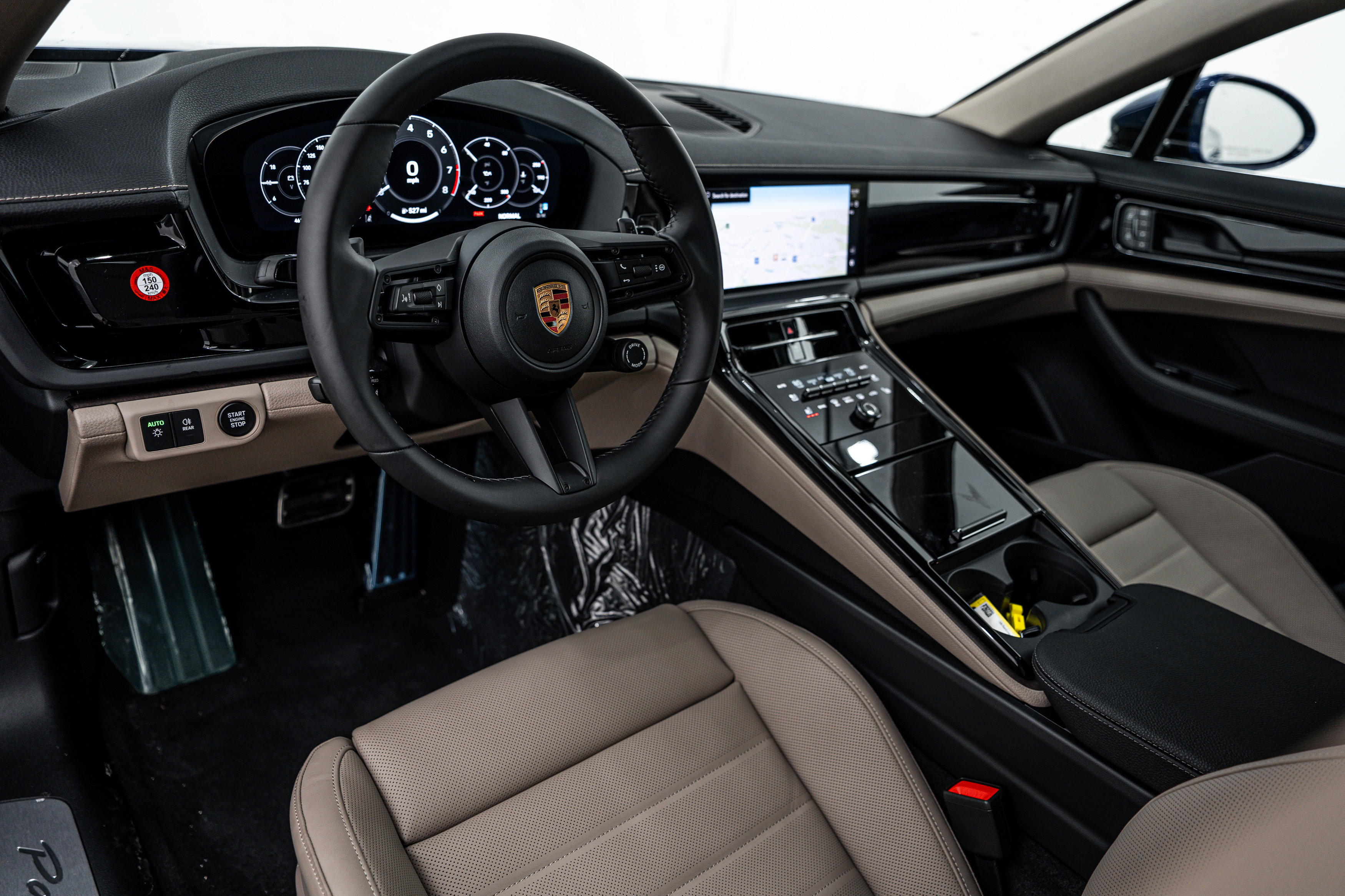 Certified 2026 Porsche Panamera 4 AWD/4WD image 4