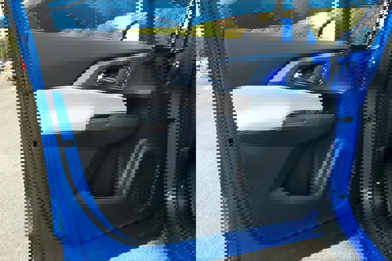 New 2025 Chevrolet Equinox EV LT w/ Convenience Package II image 10