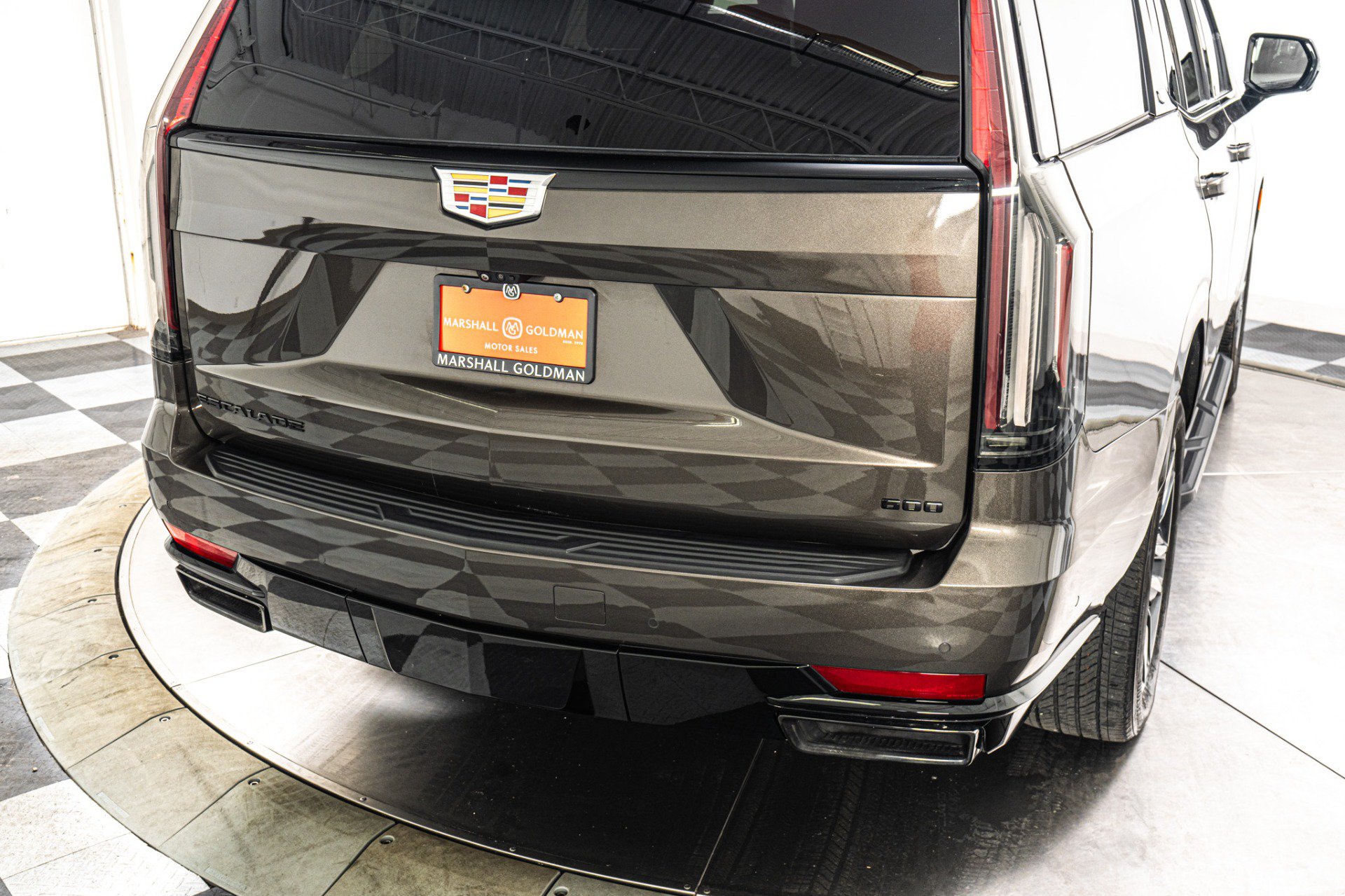 Used 2021 Cadillac Escalade Sport Platinum w/ Heavy-Duty Trailer Package AWD/4WD image 34