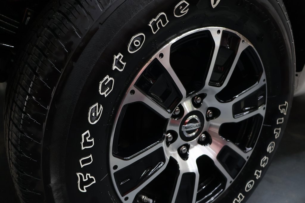 Used 2022 Nissan Titan SV image 29