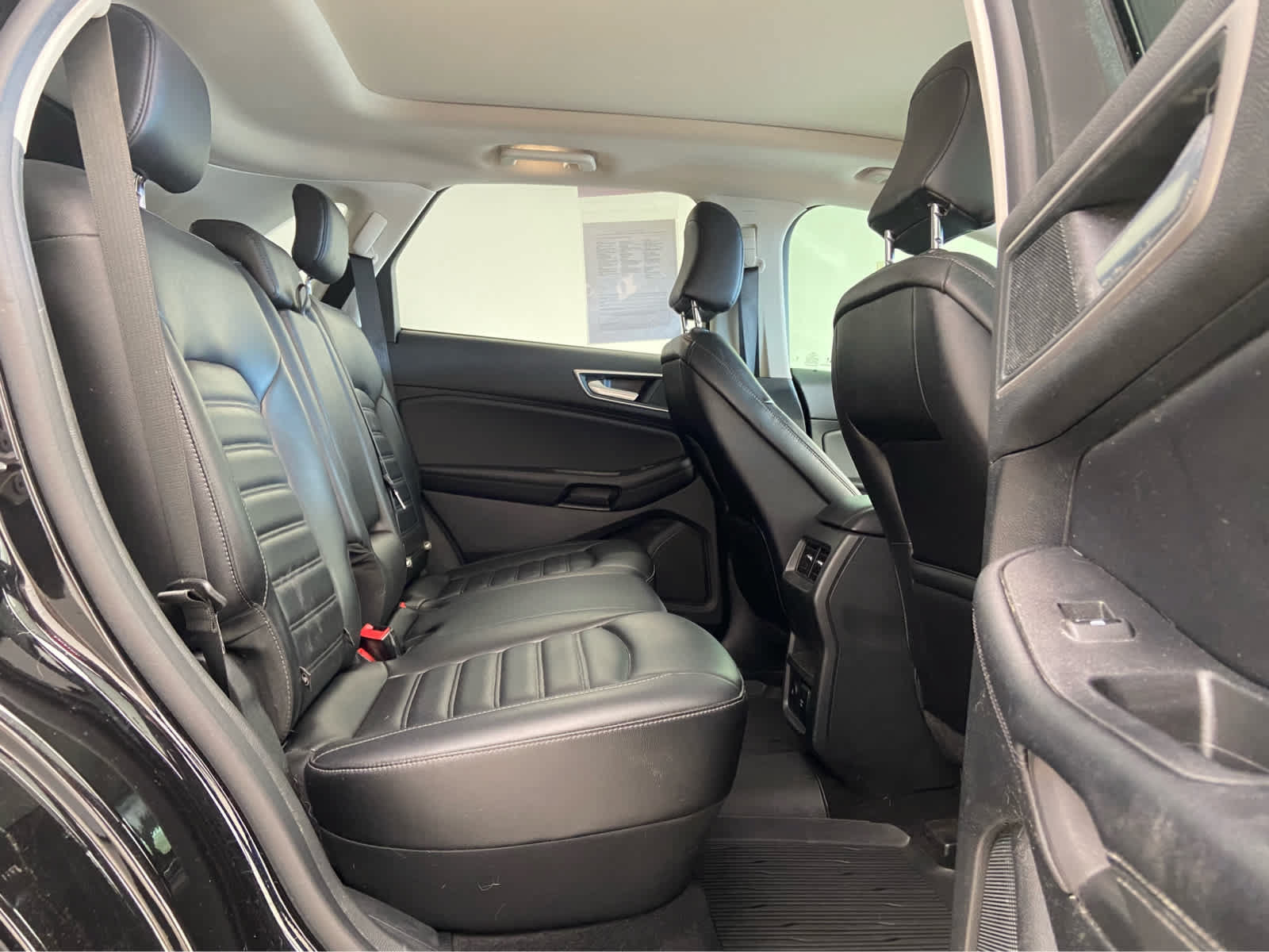 Used 2024 Ford Edge SEL w/ Convenience Package AWD/4WD image 17