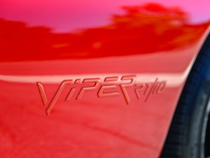Used 1994 Dodge Viper RT/10 RWD image 16