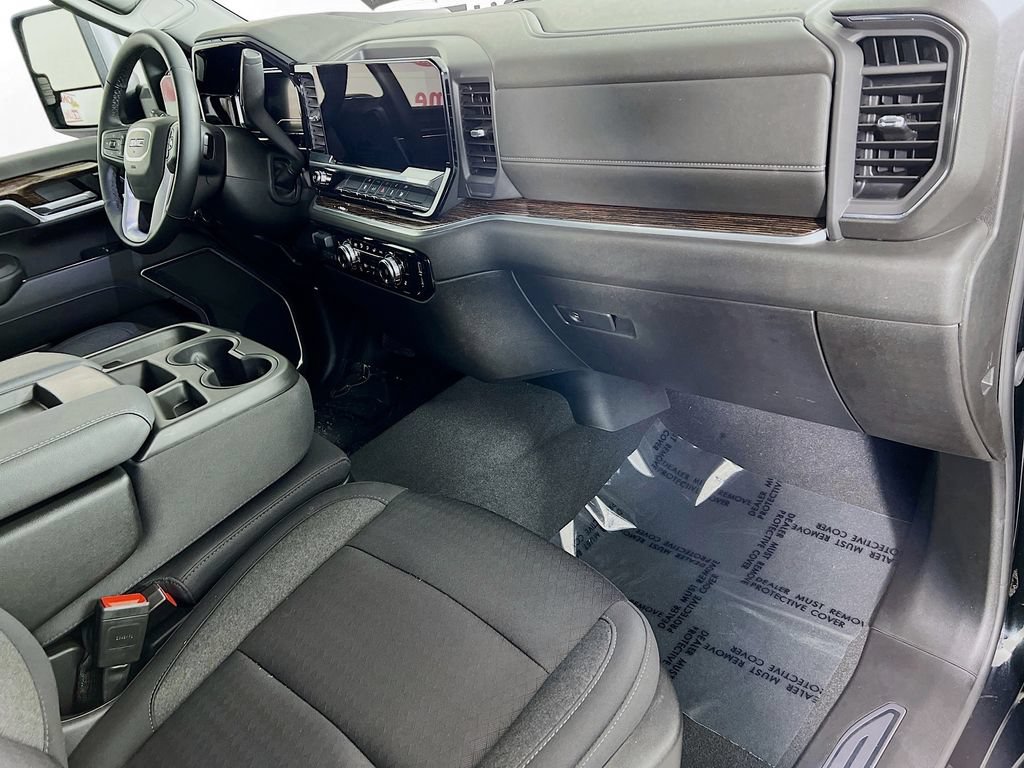 Used 2024 GMC Sierra 2500 SLE w/ SLE Value Package; AWD/4WD image 32