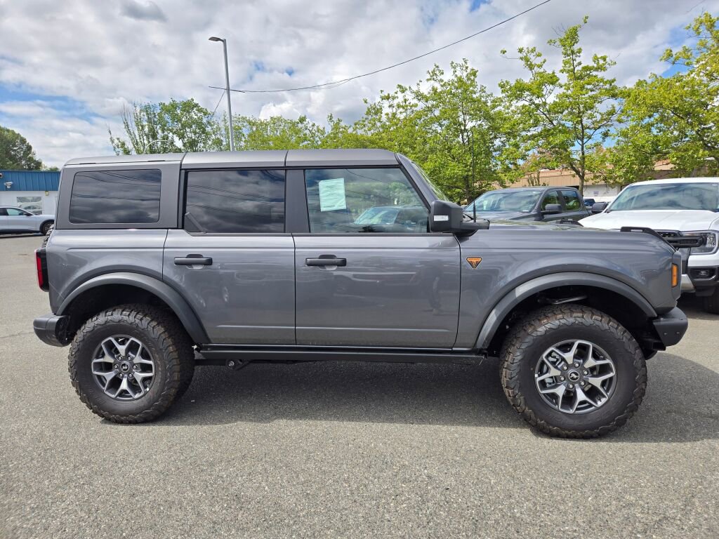 New 2025 Ford Bronco Badlands AWD/4WD image 4