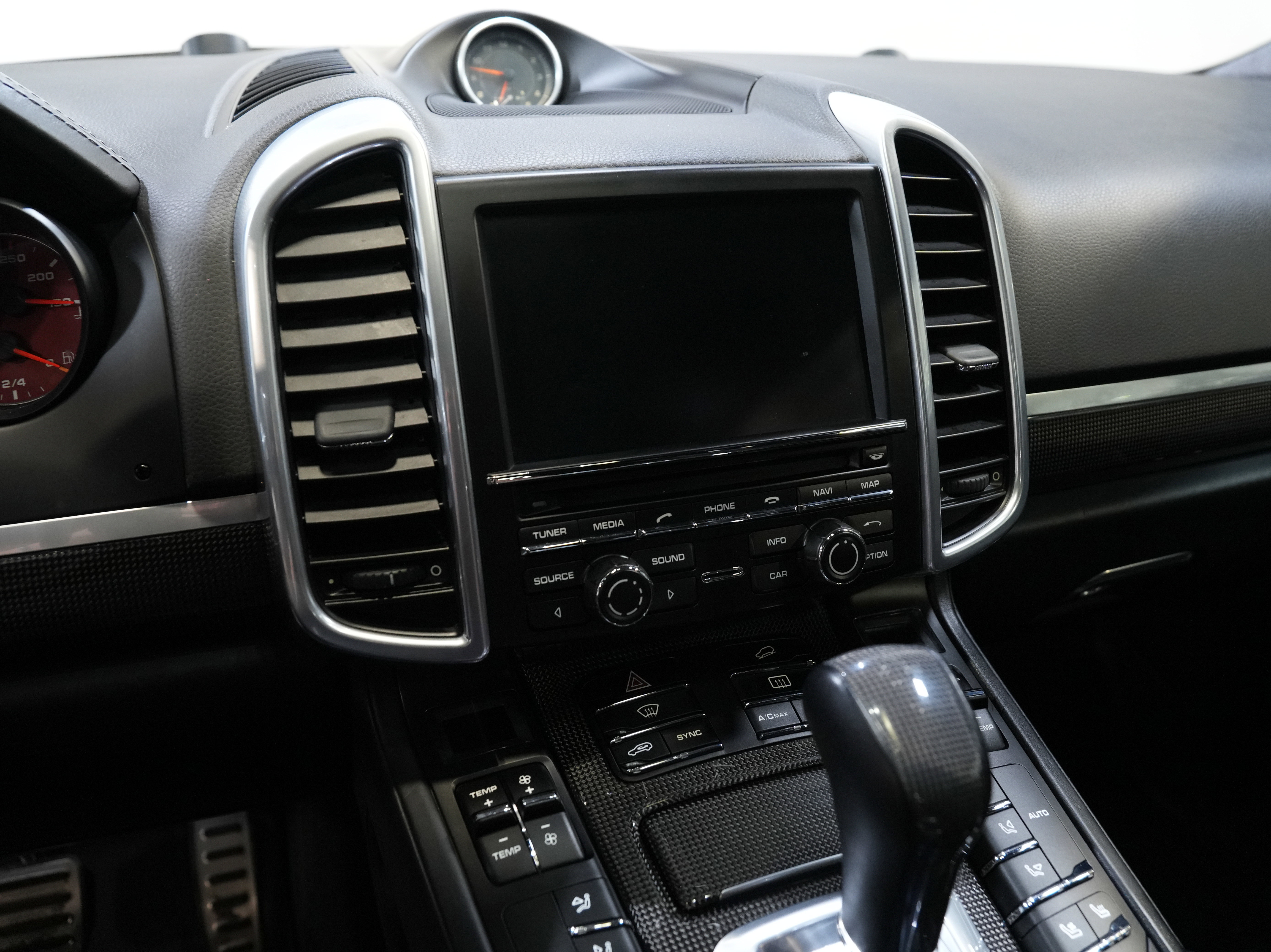 Used 2016 Porsche Cayenne GTS image 45