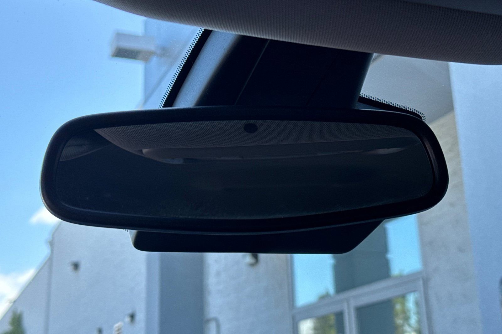 Used 2017 Chevrolet Volt Premier w/ Driver Confidence II Package image 26