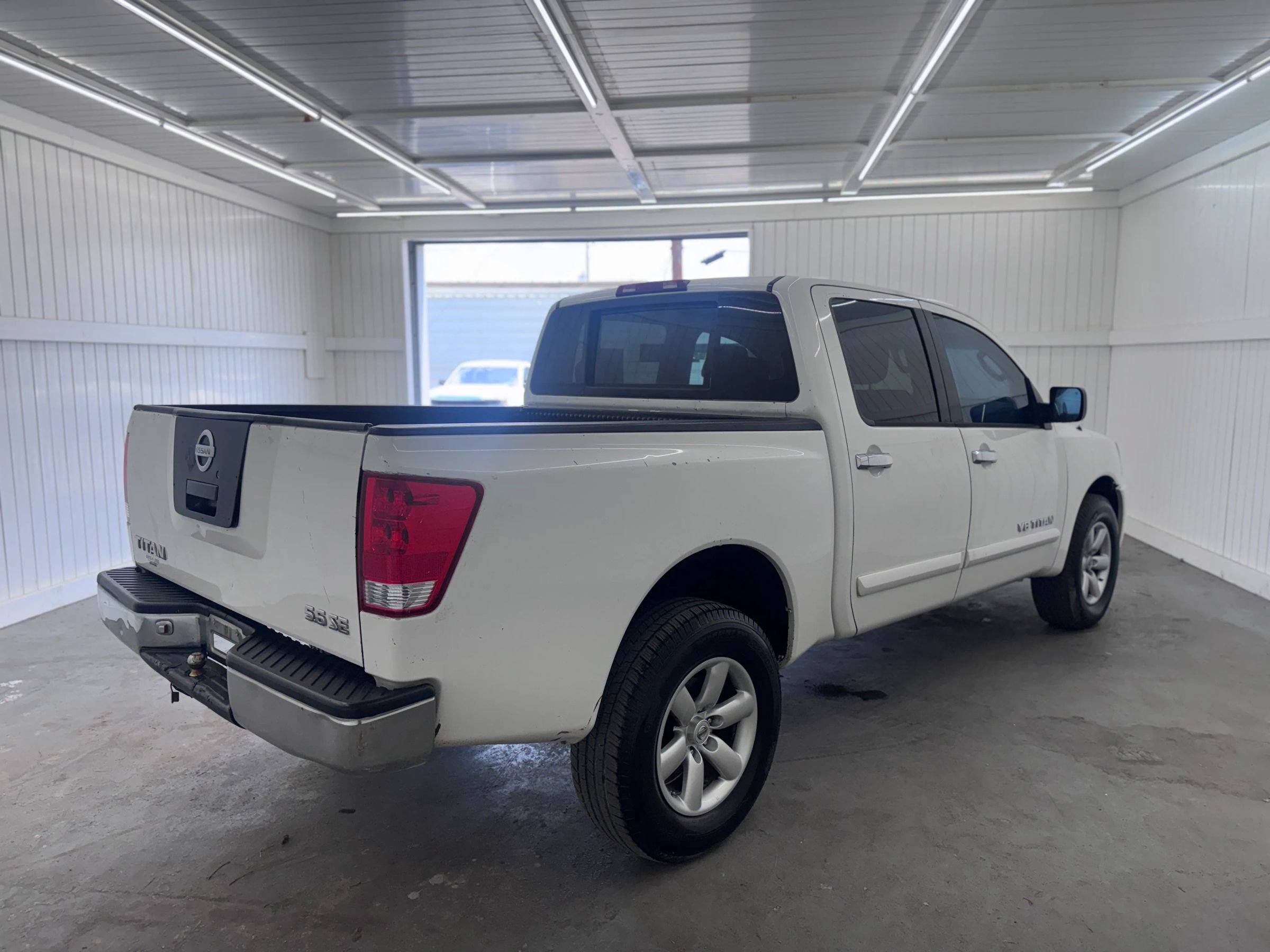 Used 2006 Nissan Titan SE AWD/4WD image 5