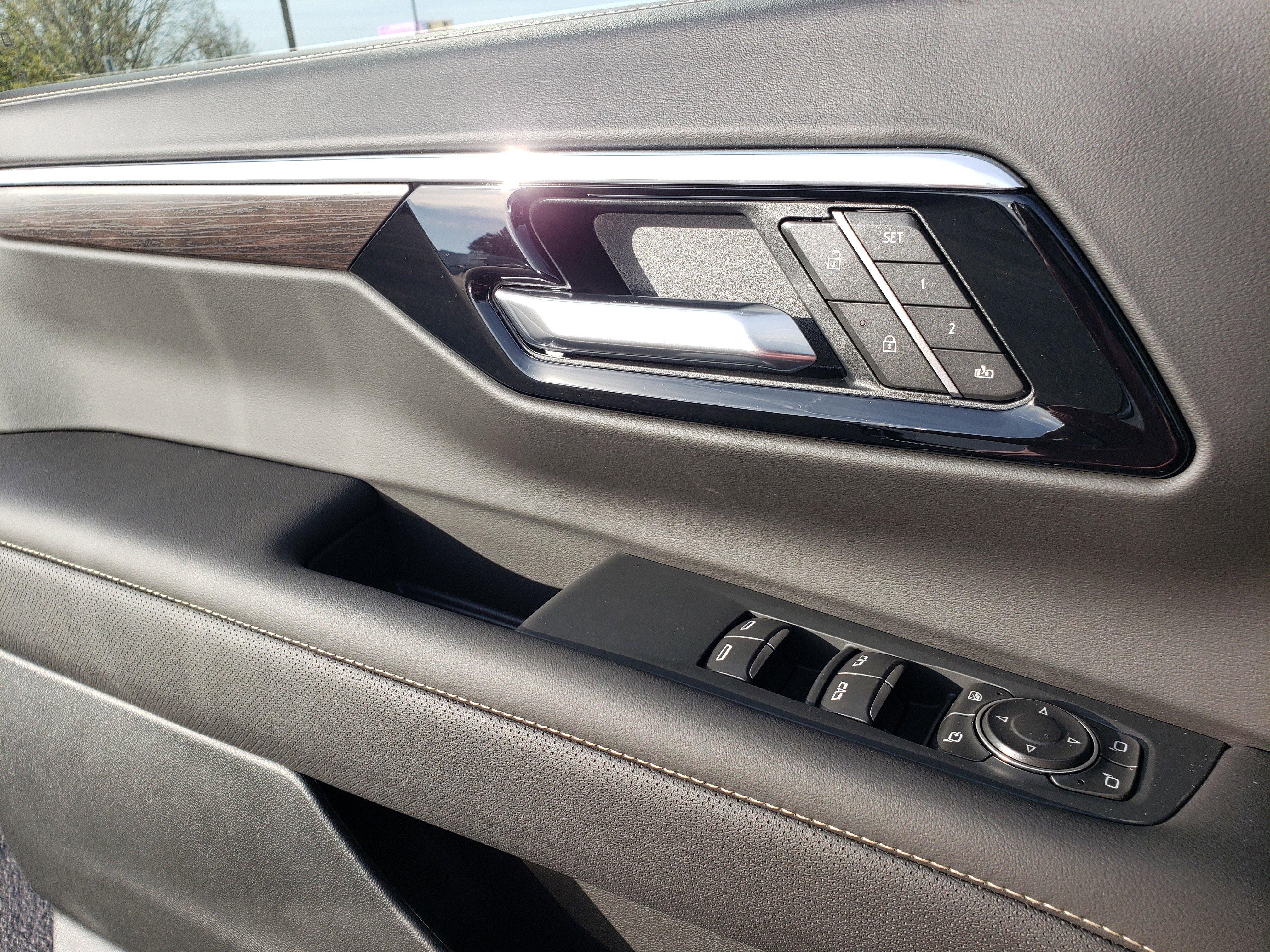 New 2026 Chevrolet Suburban Premier image 15